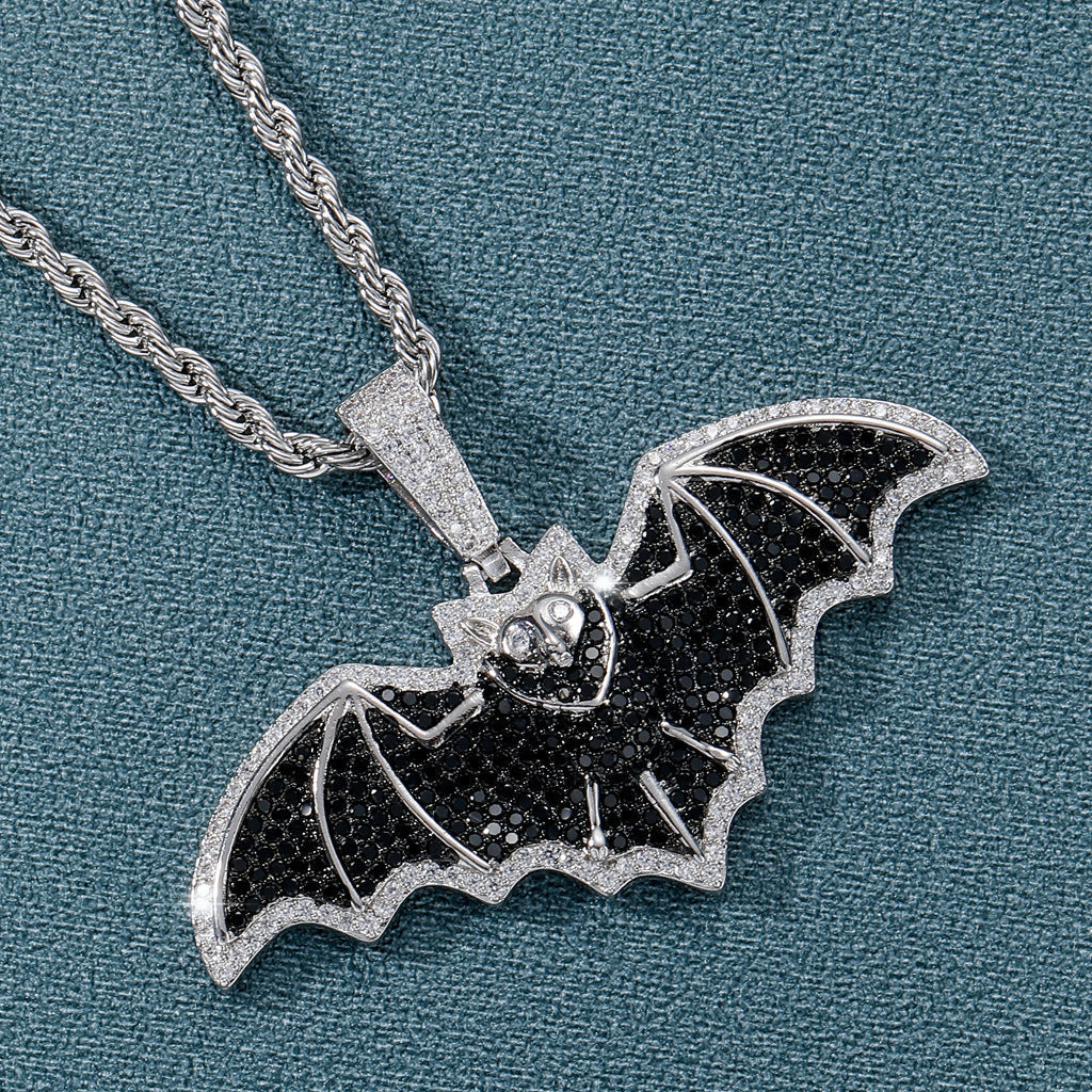 Men And Women Couple Retro Domineering Rap Necklace