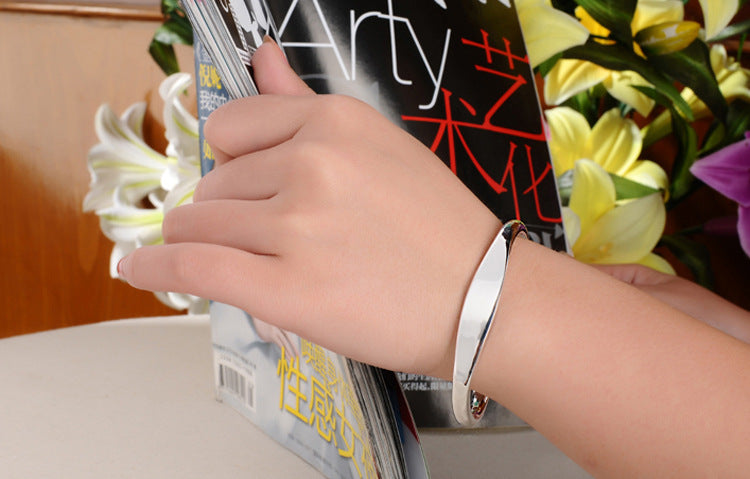 Fashionable Simple Glossy Bracelet